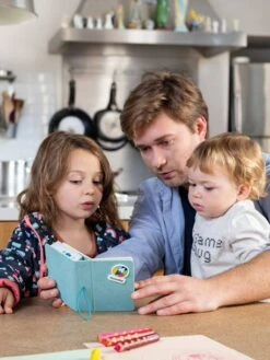 Hoomkid, La Conteuse Des émotions - LIVLAB Vert - Livlab -Magasin De Produits Tendance Pour Bébés hoomkid la conteuse des emotions livlab 3