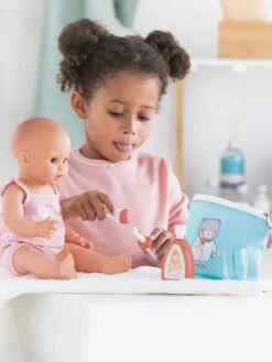 Trousse De Toilette Et Accessoires Pour Poupée - COROLLE Rose Bonbon - Corolle 7 Trousse De Toilette Et Accessoires Pour Poupée - COROLLE Rose Bonbon - Corolle -Magasin De Produits Tendance Pour Bébés trousse de toilette et accessoires pour poupee corolle 1